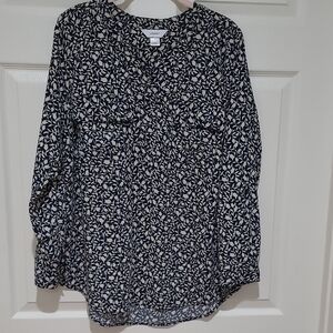 CJ Banks Blue and Cream Leaf Pattern Blouse Sz M